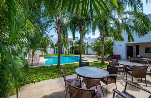 Centro Hotel | Sun-Soaked Mérida Single Room Stay: Outdoor Pool, Courtyard & Relaxing Comfort