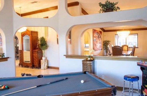 Paradise House | Leopard Lux Gold Rush: Heated*Pool, 4000SqFt, Jacuzzi*, Billiards, Darts, Projector, 4K TV's, Darts