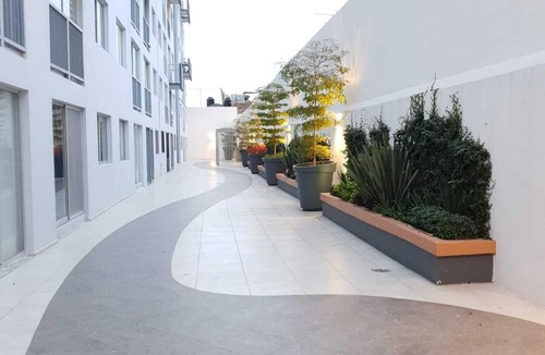 San Juan de Dios Apartment | Amplio depa con alberca, gym, terraza y seguridad.