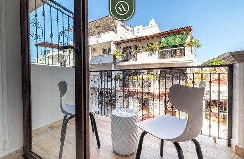 Emiliano Zapata Apartment | Puerto Vallarta 1BR near ocean, pool, balcony