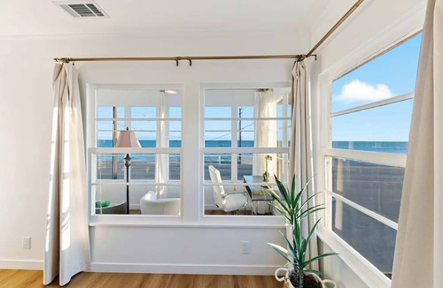 Eastern Malibu Apartment | Casa Valentina by Oraklus