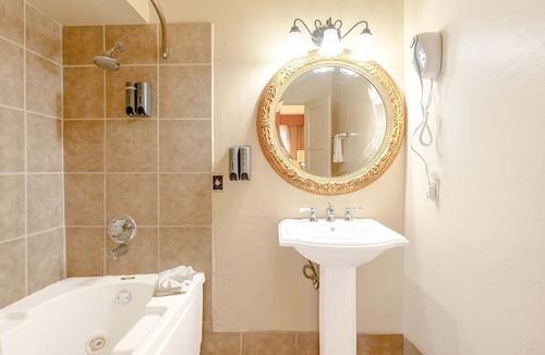 Yuma Townsite Apartment | Yuma AZ|King Bed|Non-Smoking