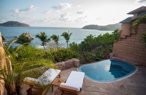 Zihuatanejo Villa | Villa El Ensueño by La Casa Que Canta