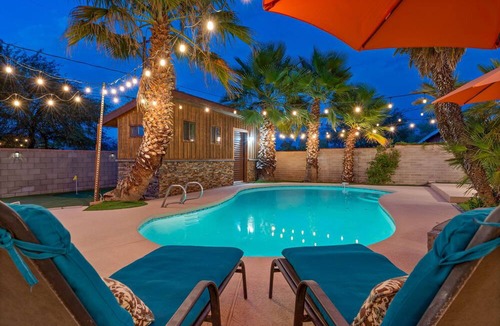 Tucson House | Casa Serena Pool, Spa, Putting Green & Yoga Room