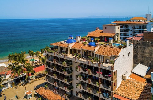 Romantic Zone Condo | SUMMER PROMO! 6th Floor Oceanfront Condo on the Beach in Zona Romantica.