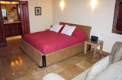 El Medano Ejidal Condo | C-305 Enjoy Your Vacation In This Beautiful Executive Condominium!