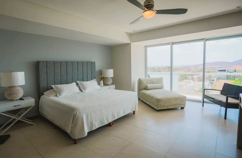 Cerritos Condo | Beachfront condo in best neighborhood