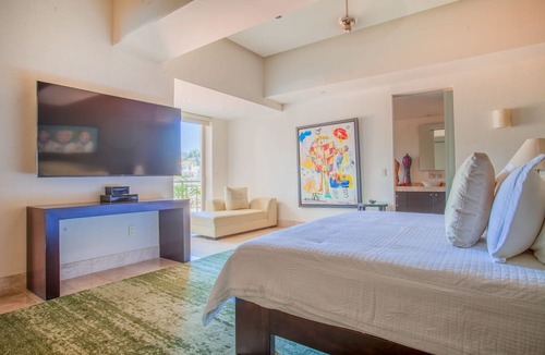 Emiliano Zapata Condo | Just renovated! 3BD Ocean View in Molino de Agua 3BD Condo for rent in Los Muert
