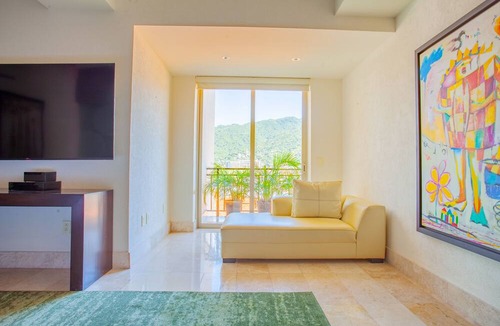 Emiliano Zapata Condo | Just renovated! 3BD Ocean View in Molino de Agua 3BD Condo for rent in Los Muert