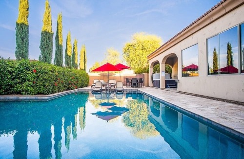 Gilbert House | The Grand Resort, 1 Acre Property. "Huge Outdoor Space to Relax in the Sun!"