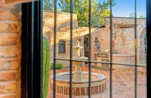West Sedona House | Eagle Dancer Luxury Casa | Spa Amenities & Trails
