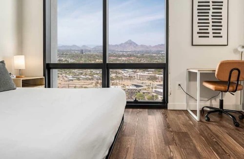 Evans Churchill Apartment | Boulevard Stays Modern Highrise STU Sky Pool, Gym 10