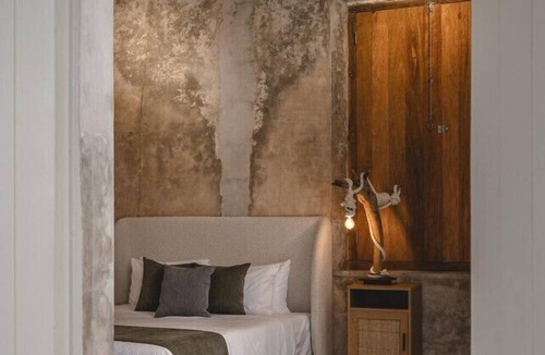 Centro Apartment | Artsy loft with plunge pool and rooftop terrace