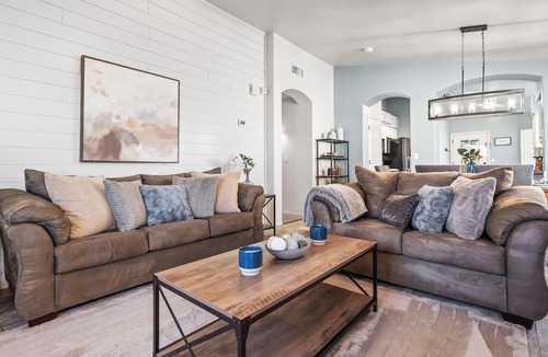 Quail Crossing House | Serene Vacation Home - Trails, Golf & Dining!