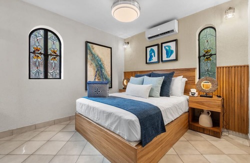 Emiliano Zapata Apartment | Charming 2BR w/AC, WiFi & Stunning City + Mountain Views in Romantic Zone