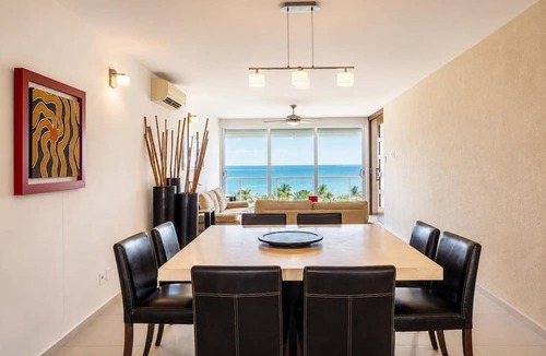 Puerto Juarez Apartment | Beachfront 3BR - Ocean View - 70m Pool - Cancun