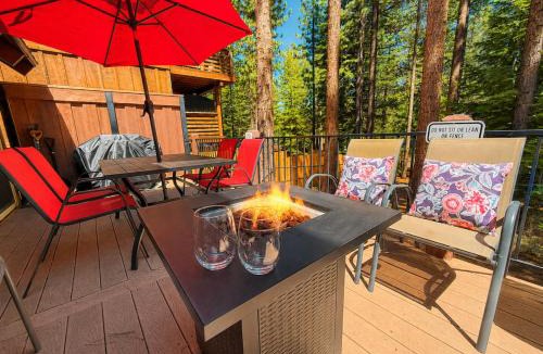 Country Club Estates House | Tahoe Townie Cozy cabin in South Lake Tahoe