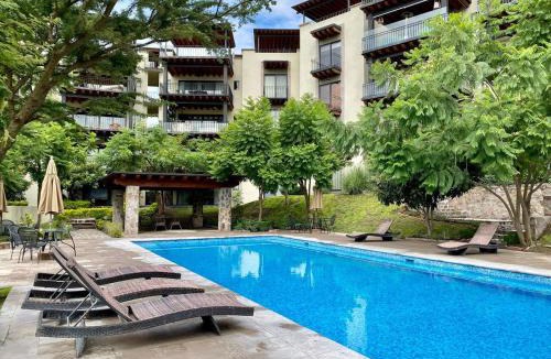 San Miguel de Allende Apartment | 3BD 2BA, AC Pool, Gym, Parking and Security