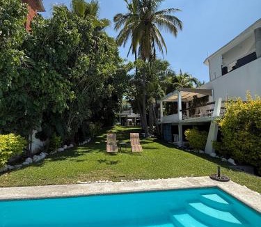 Tequesquitengo House | Ven a disfrutar de Casa Alfenapa a pie del lago, somos pet friendly