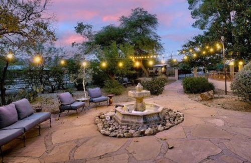 Tucson House | Swim Spa & Courtyards: Tucson Estate Near Sabino