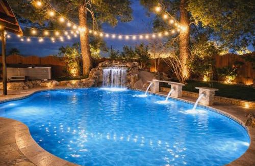 Las Vegas House | 1-Acre Las Vegas Getaway: Pool, Spa & Tennis Court