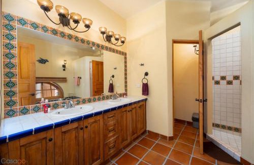 Nopolo House | Oceanview Escape with Rooftop Terrace & Mountain Views Welcome to your perfect coastal retreat!