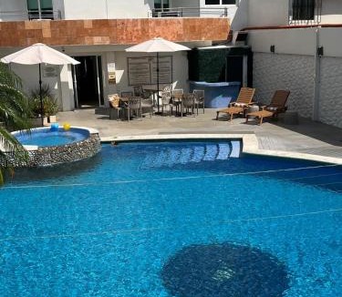 Ricardo Flores Magon Hotel | Angeles Suites & Hotel