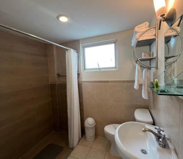 Ricardo Flores Magon Hotel | Angeles Suites & Hotel
