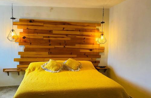 Bernal Apartment | Sol de Peña Apartment with balcony and downtown view