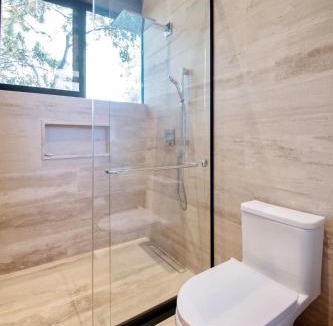 Valle de Bravo House | Architectural glass masterpiece villa in Avandaro Forest