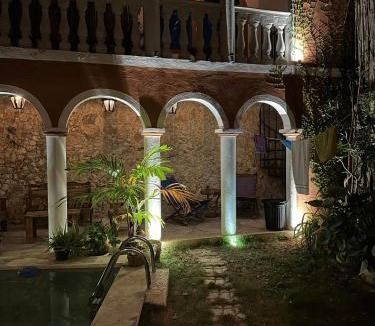 Barrio de Santiago House | Casa Bahareque Merida