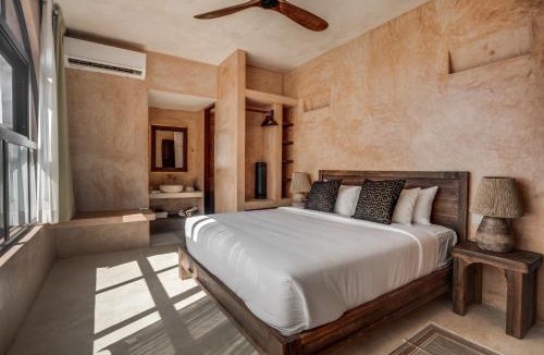 Isla Holbox Villa | Coco Lou - Private Villa with Rooftop Pool