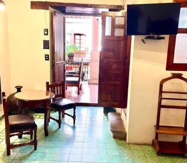 Centro Hotel | Hotel Los Escudos