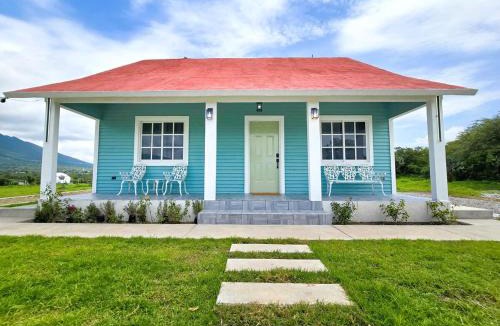 Cardonal Ski Chalet | Blue House near Tolantongo Caves