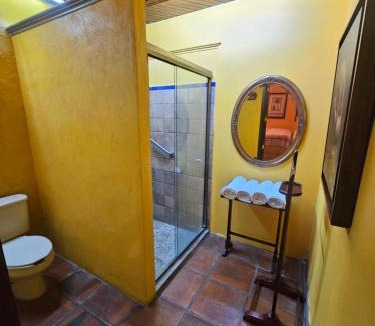 Colima Hotel | Hotel Art Gallery Casona de los Milagros