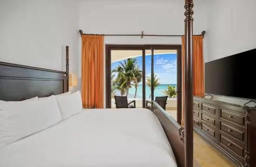 Soliman Bay Villa | Beachfront Hacienda Soliman Bay