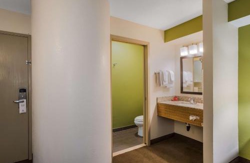 Superstition Springs Hotel | SureStay Plus by Best Western Mesa Superstition Springs