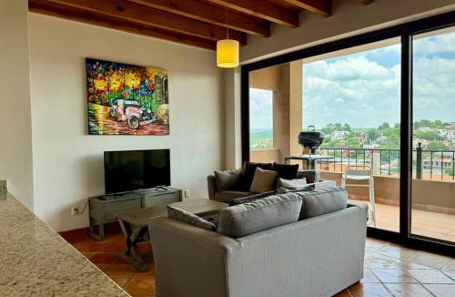 Atascadero Apartment | Charming No Stairs Near DT Security Pool Parking