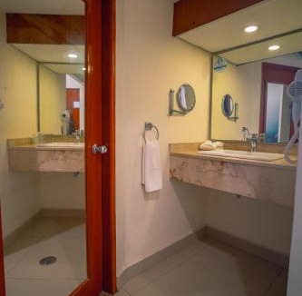 Ignacio Zaragoza Hotel | Hotel Hostal de Cortés