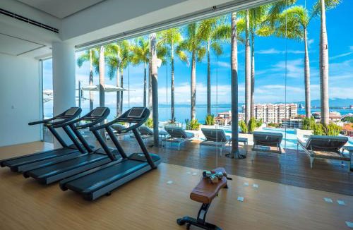 Romantic Zone House | PIER 57 - 709 Stunning View 2 BR Romantic Zone