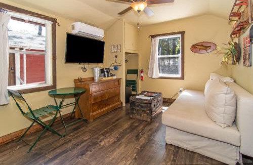 Foresthill Hotel | Miner's Camp