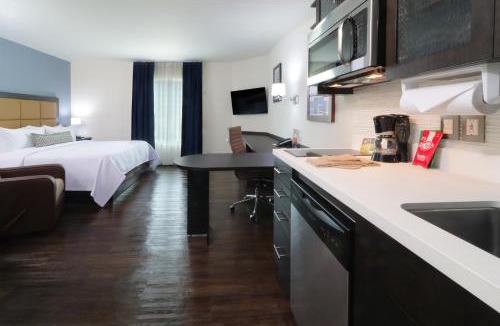 Celaya Hotel | Candlewood Suites - Celaya by IHG
