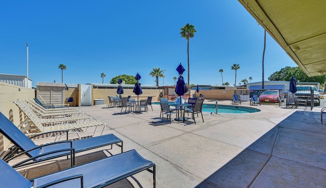 Yuma Vacation Rental w/Resort Pool & Hot Tub!