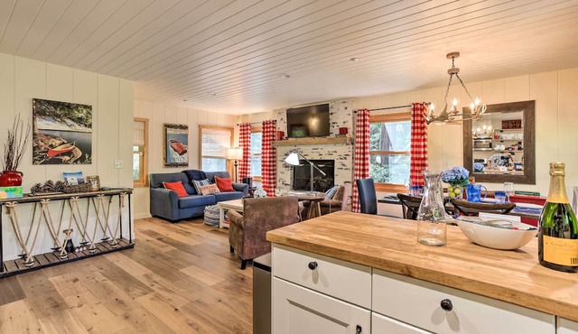 Steps to Lake: Cabin w/Deck in Lake Arrowhead