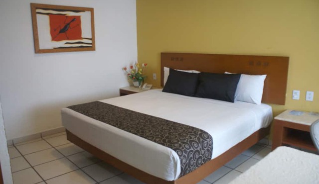 Hotel Arcos Aeropuerto