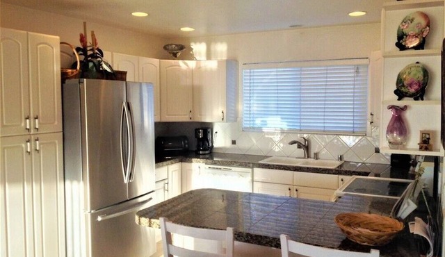 Great Ocean View, Elegance, & Comfort, Single Story Unit in Carlsbad