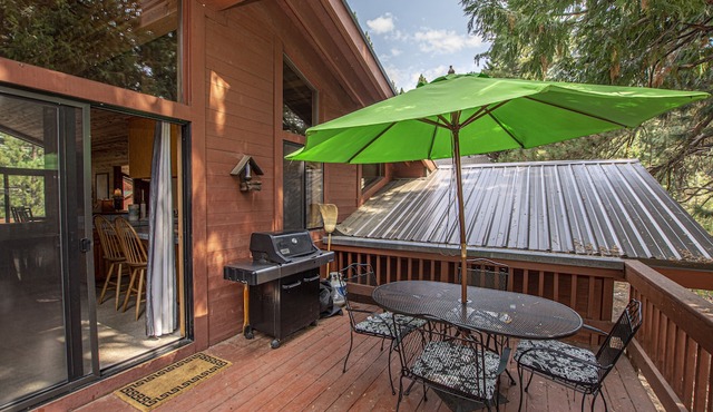 Vance: Sunny and Spacious Dollar Point Home