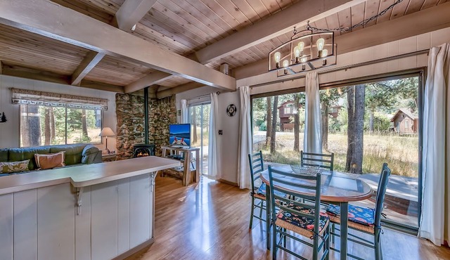 1625a Atroari 3 Bedroom Chalet by RedAwning