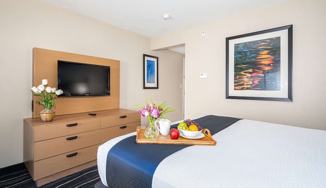 Best Western Plus Marina Gateway Hotel