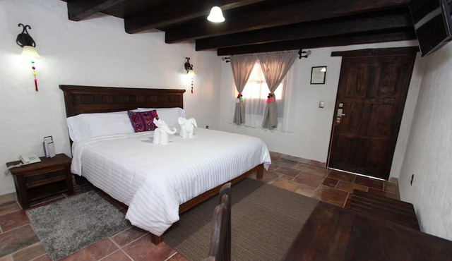 Plaza San Cristóbal Inn